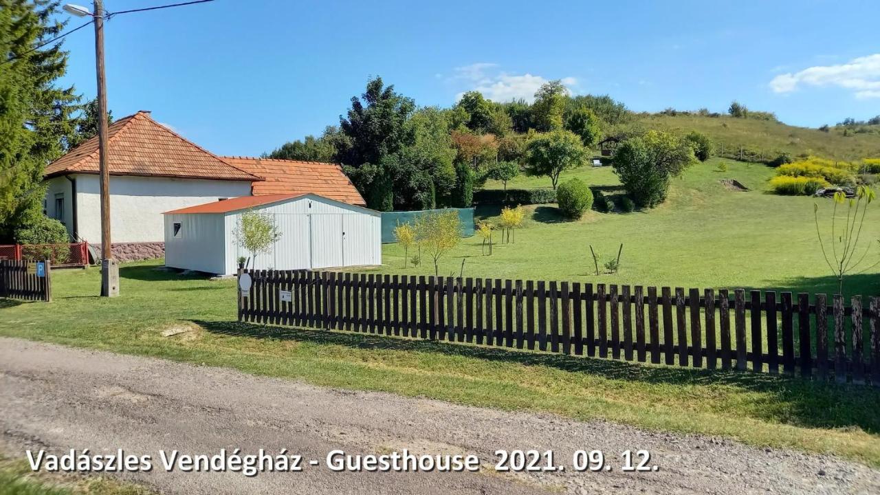 Vadaszles Vendeghaz Bukkszentmarton Luaran gambar