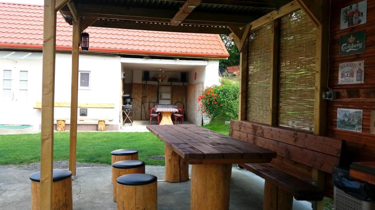 Vadaszles Vendeghaz Bukkszentmarton Luaran gambar