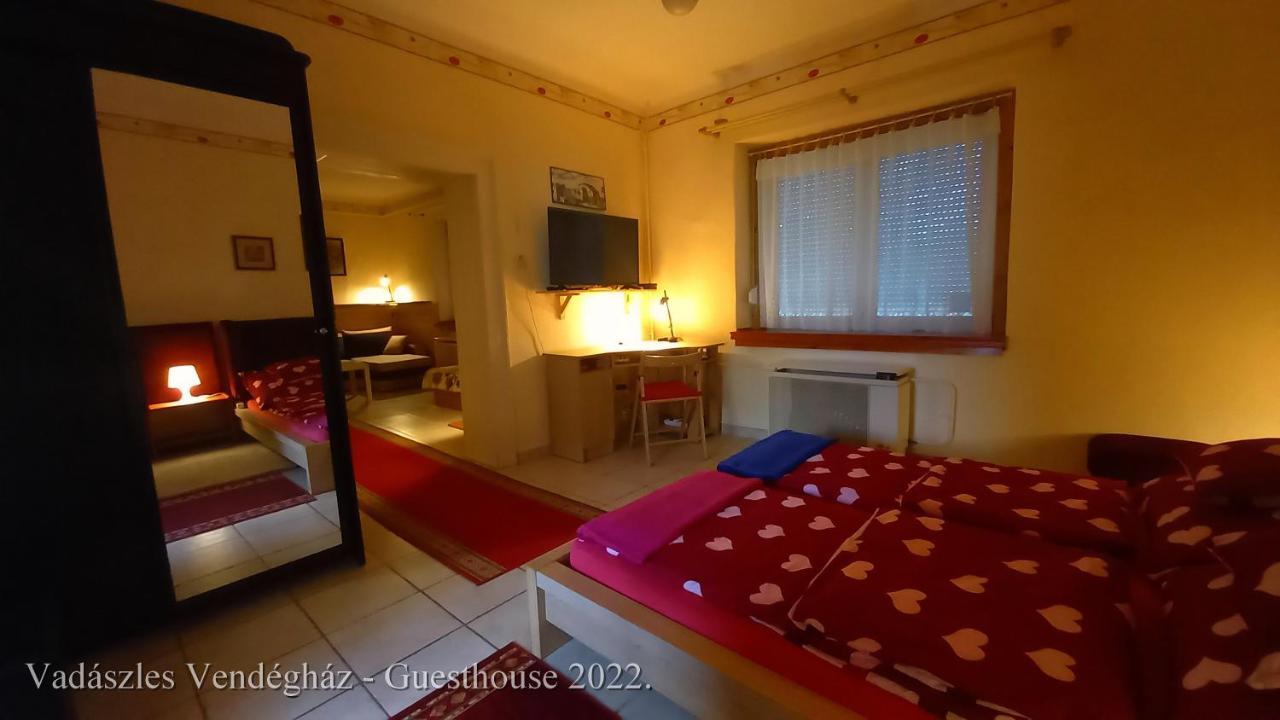 Vadaszles Vendeghaz Apartment Bukkszentmarton Luaran gambar