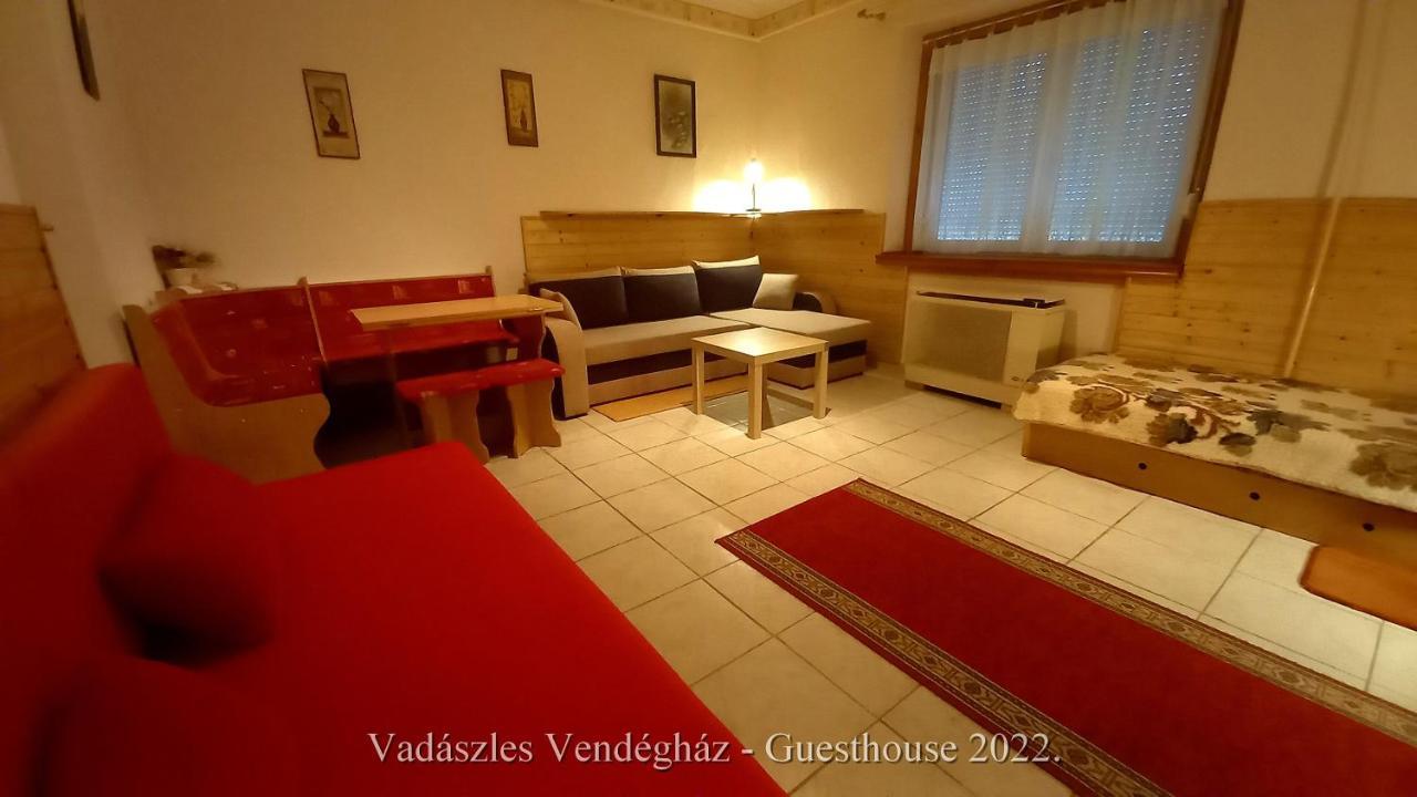 Vadaszles Vendeghaz Apartment Bukkszentmarton Luaran gambar